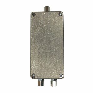 Boîtier de jonction double débrayage (+ câble débrayage 6000mm) Réf. : 1103306 Compatible avec les moteurs Axiaux Longueur maxi du cable de debrayage du moteur à une des solution de debrayage = 6500 mm Fourni avec un câble debrayage de 6000 mm La Toulousaine